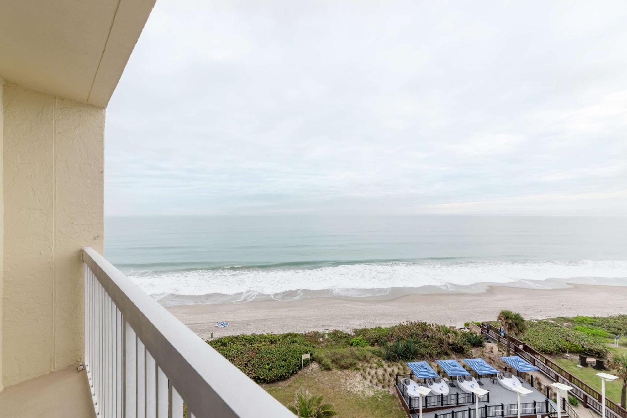 Hilton Melbourne Beach Oceanfront Bagian luar foto