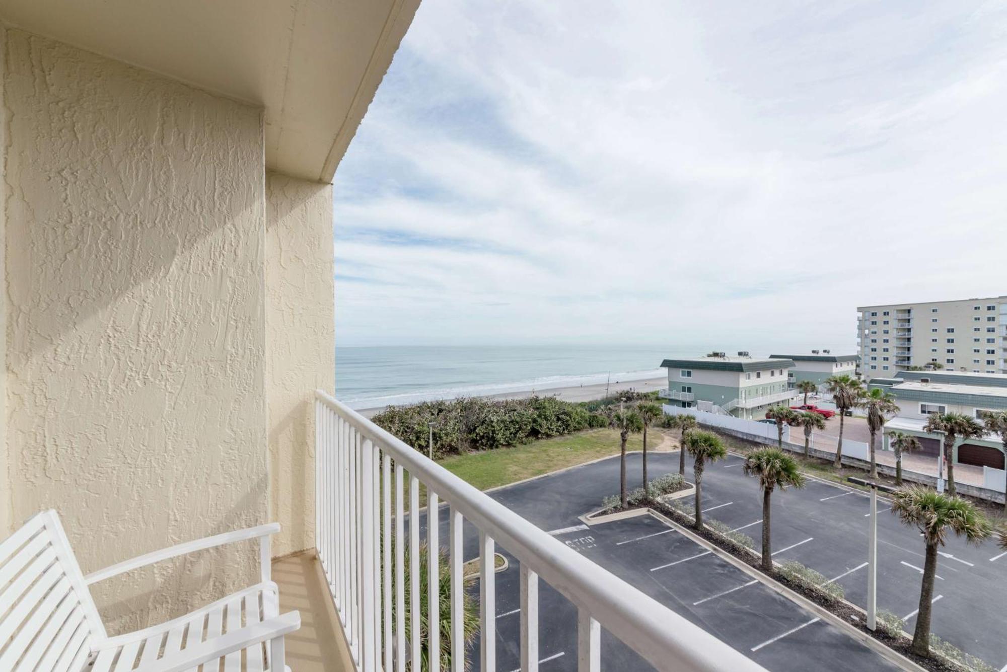 Hilton Melbourne Beach Oceanfront Bagian luar foto