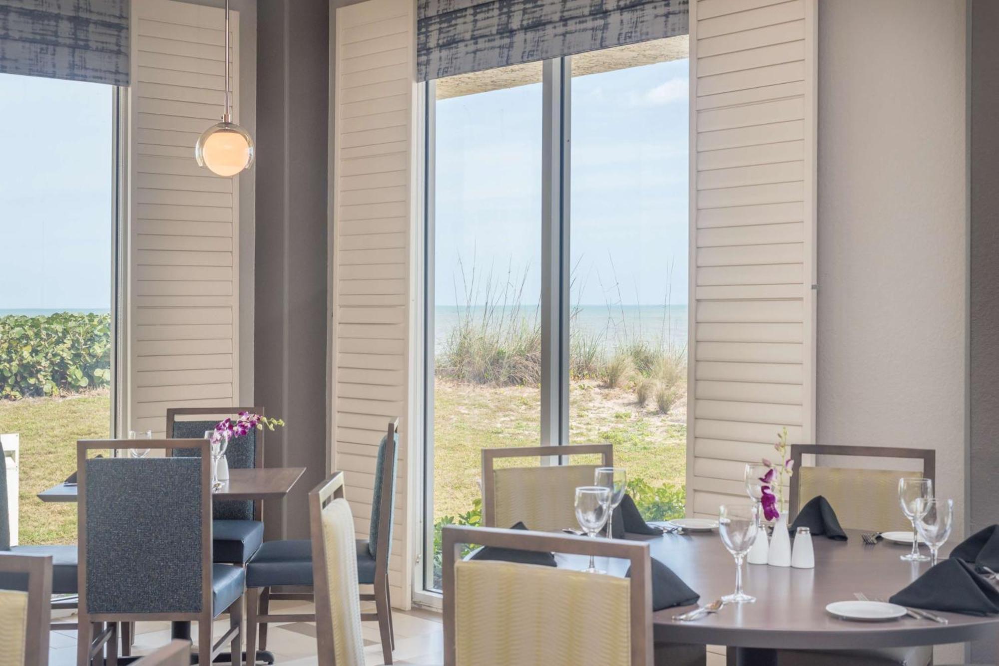 Hilton Melbourne Beach Oceanfront Bagian luar foto
