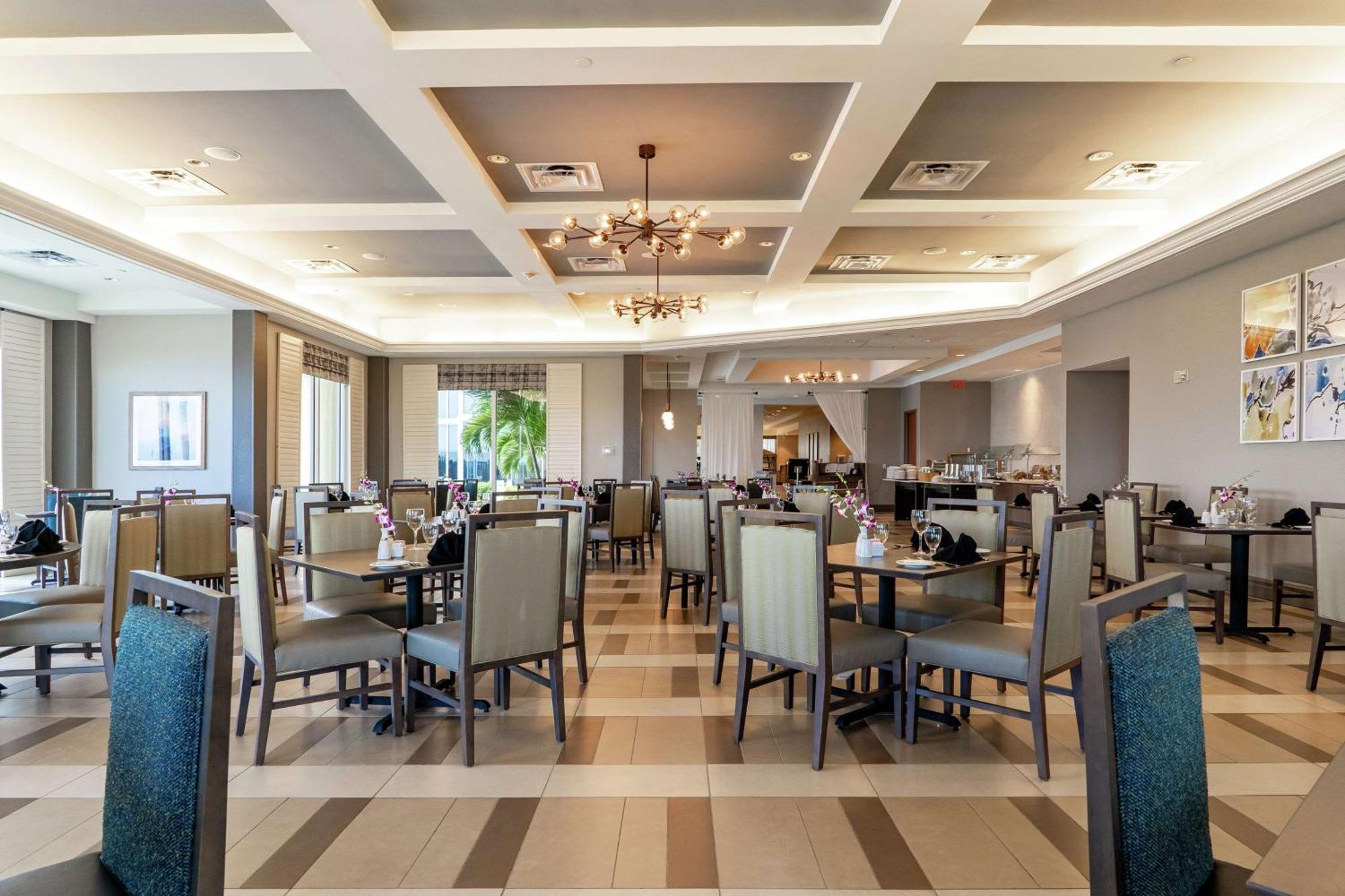 Hilton Melbourne Beach Oceanfront Bagian luar foto