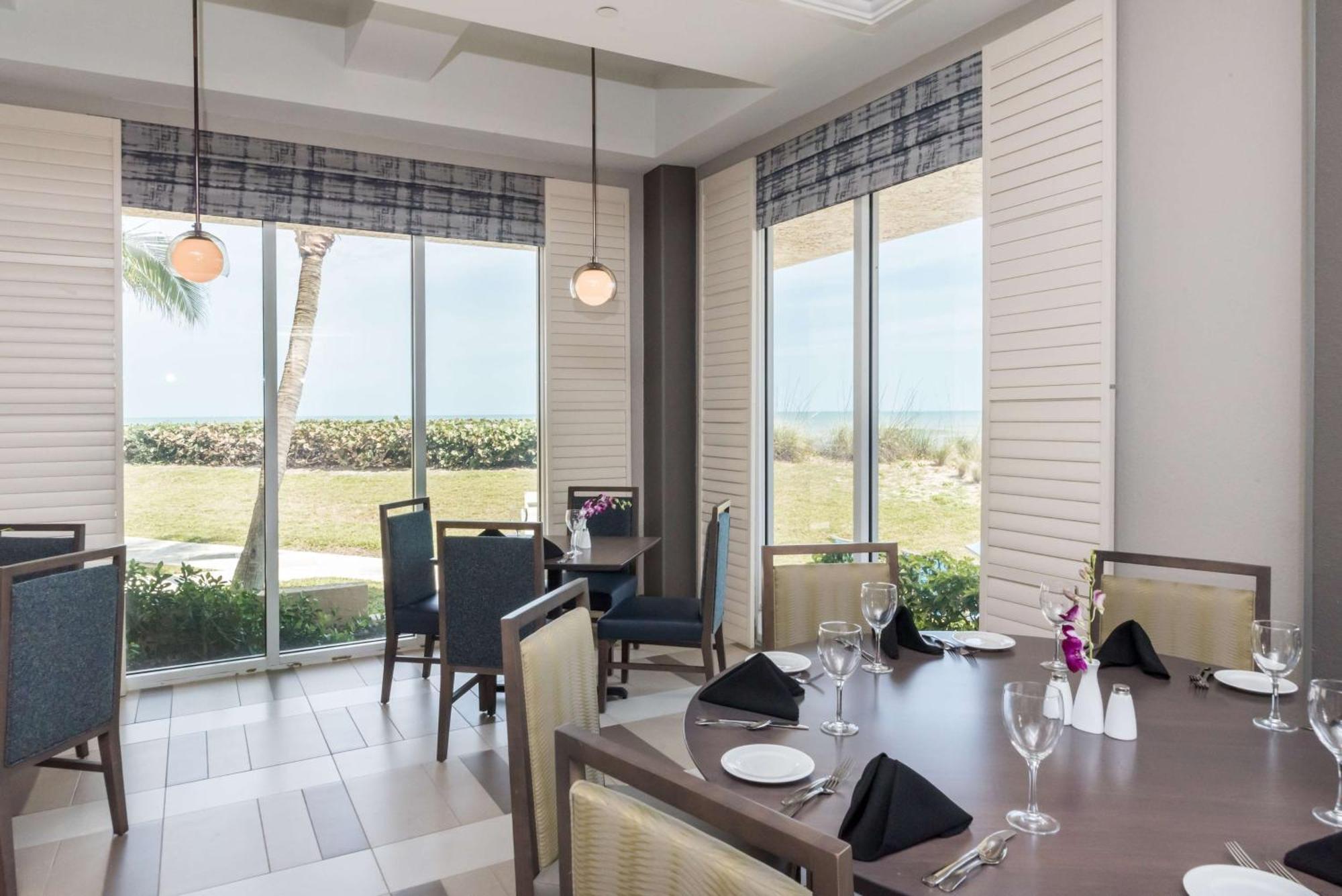 Hilton Melbourne Beach Oceanfront Bagian luar foto